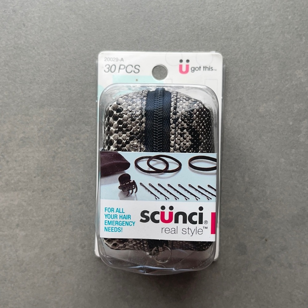 Scunci hair accessories